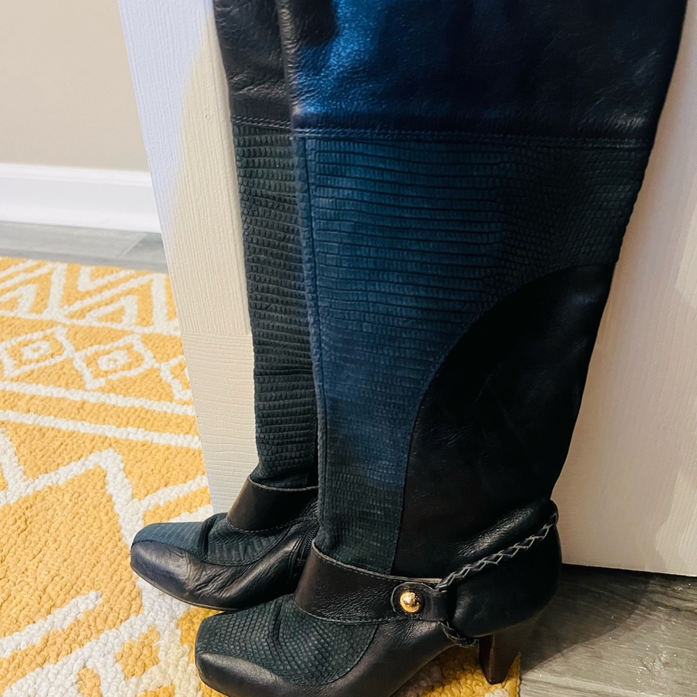 Elegant Black Leather Knee-High Boots